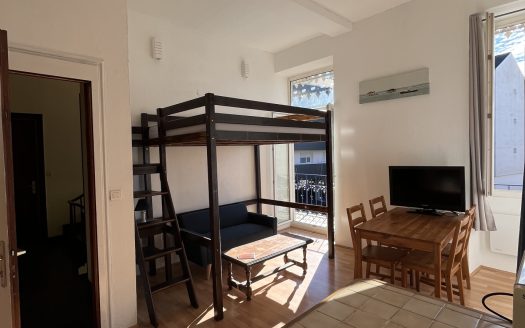 LOCATION STUDIO MEUBLÉ BIZANOS