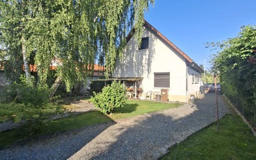 Maison d&rsquo;environ 125m2, 5 chambres au sein du quartier St Do