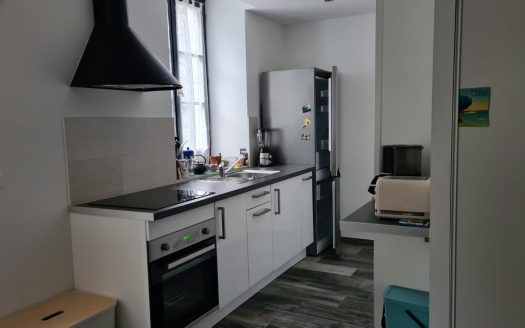 CHARMANT T2 MEUBLE HYPER CENTRE