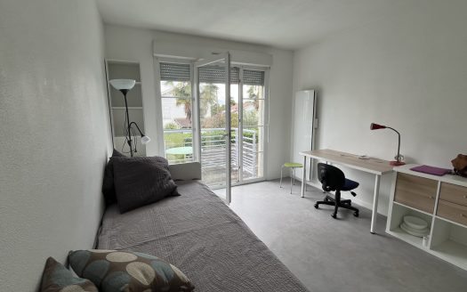 Studio meublé avec balcon et parking   Résidence étudiante