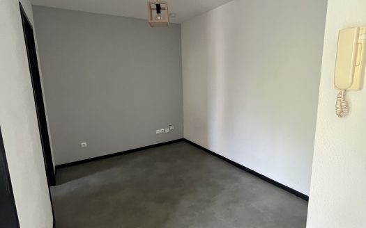 Studio T1 de 21 m2   Résidence étudiante   Pau