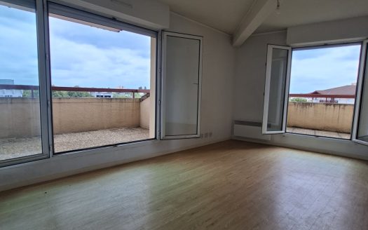 PAU Quartier Université / Leclerc T2 Bis de 50m2, avec parki