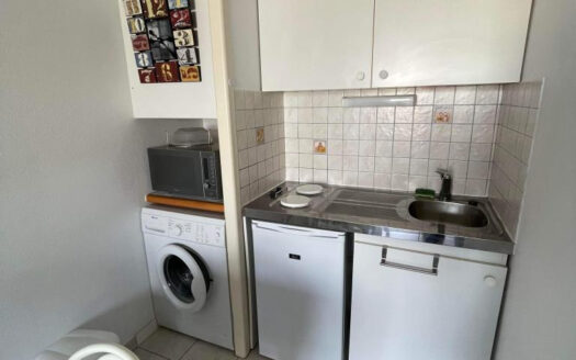 T2 non meublé balcon et parking – Proche Université